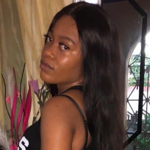 Meet your Posher, Racquel